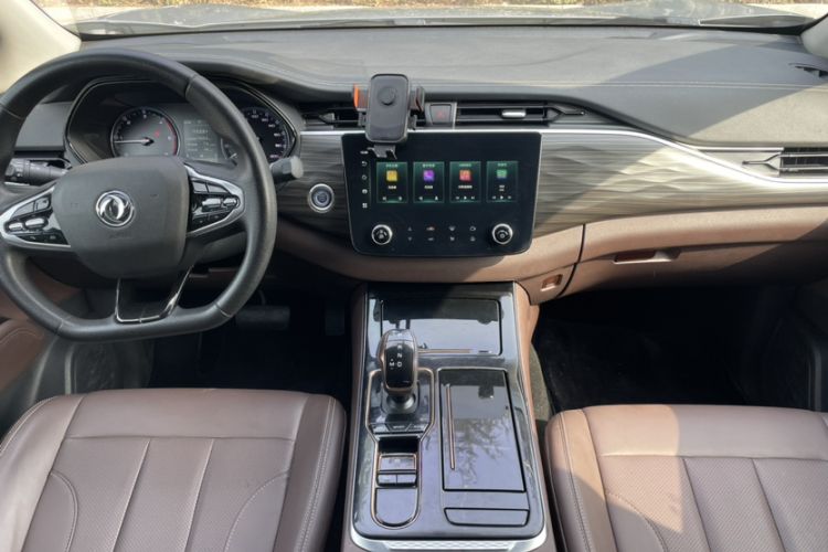 Used Dongfeng Ruichi 7 2022 2.3T Automatic Two-Wheel Drive Diesel Standard Version with Long Cargo Bed and Flat-Floor Design M9T
