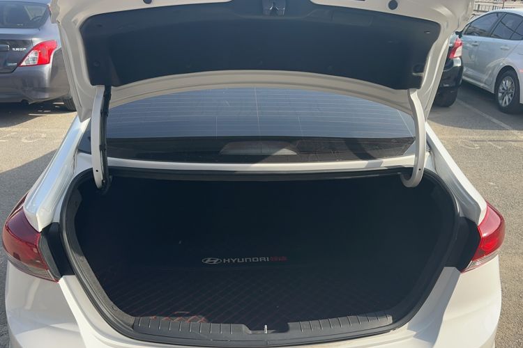 Used Hyundai Elantra 2016 1.6L Automatic ZhiXuan – Elite Version
