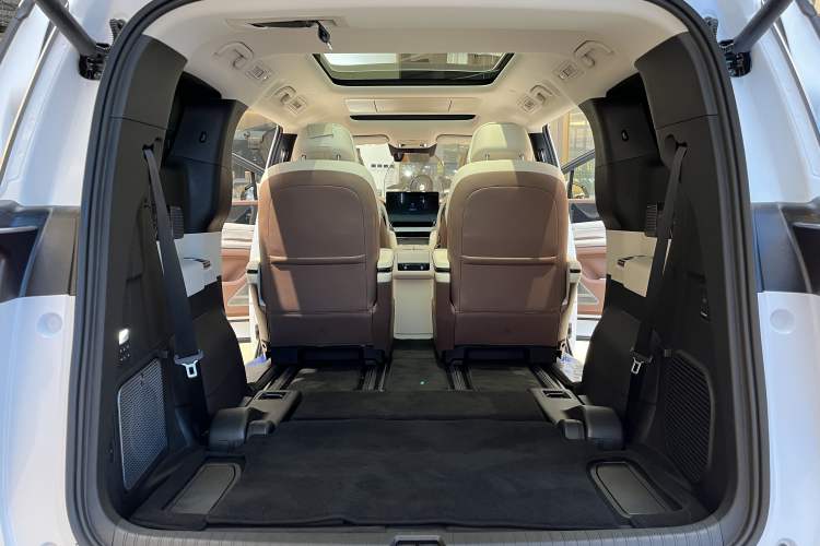 Used BYD Xia 2025 DM-i 1.5T 180km Excellence Model
