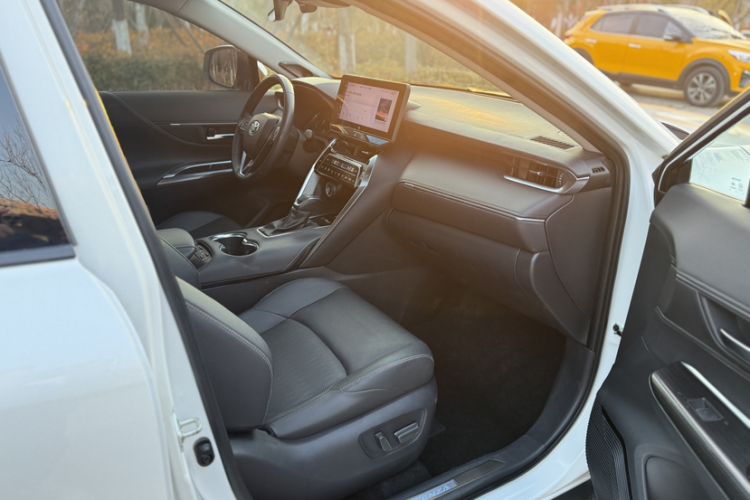 Used Toyota Venza 2023 2.0L CVT Two-Wheel Drive Prestige Version