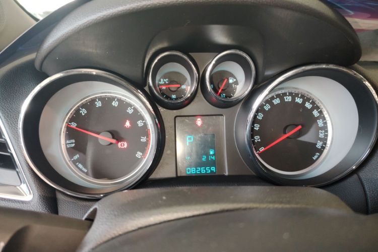 Used Buick Encore 2015 1.4T Automatic Two-Wheel Drive Urban Elite Version
