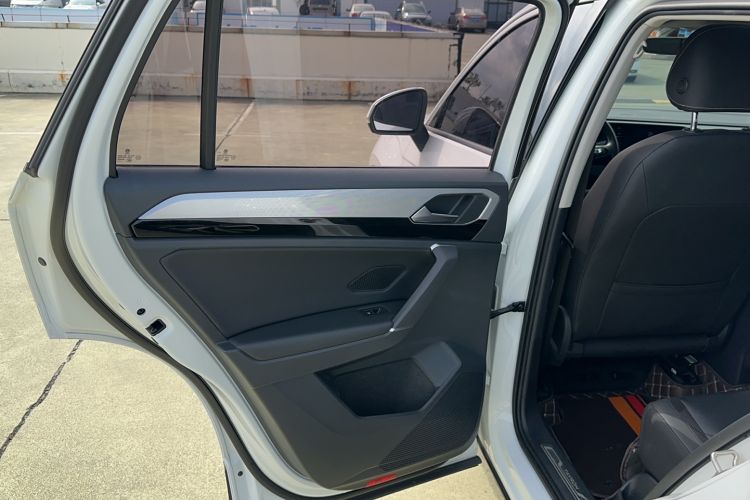 Used Volkswagen Tayron 2021 330TSI Two-Wheel Drive Luxury Connected Version Plus
