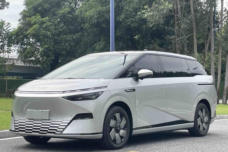 Used XPeng X9 2024 702 Ultra-Long Range Max