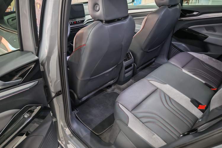 Used Volkswagen ID.4 CROZZ 2024 PRIME