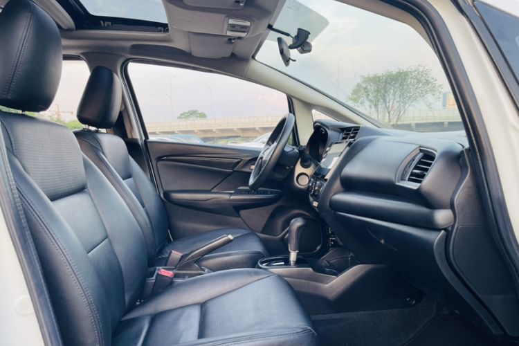 Used Honda Fit 2018 1.5L CVT Comfort Sunroof Version
