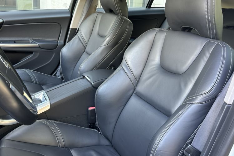 Used Volvo V60 2014 T5 Zhiya Edition
