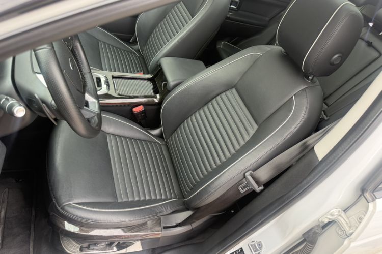 Used Land Rover Discovery Sport 2019 240 PS SE Dynamic Version China VI Standard