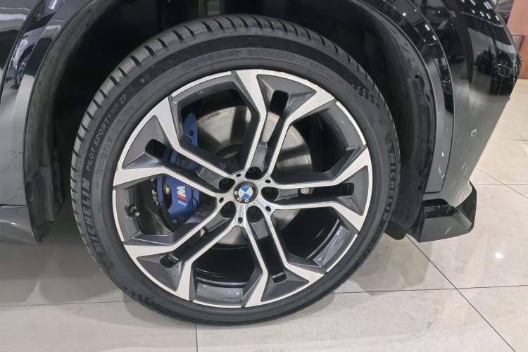 Used BMW X5 2022 Restyled xDrive 40Li Luxury Edition M Sport Package
