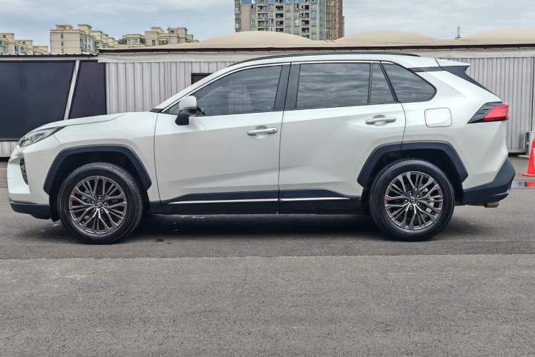 Used Toyota Wildlander 2023 2.0L CVT Two-Wheel Drive Luxury PLUS Edition
