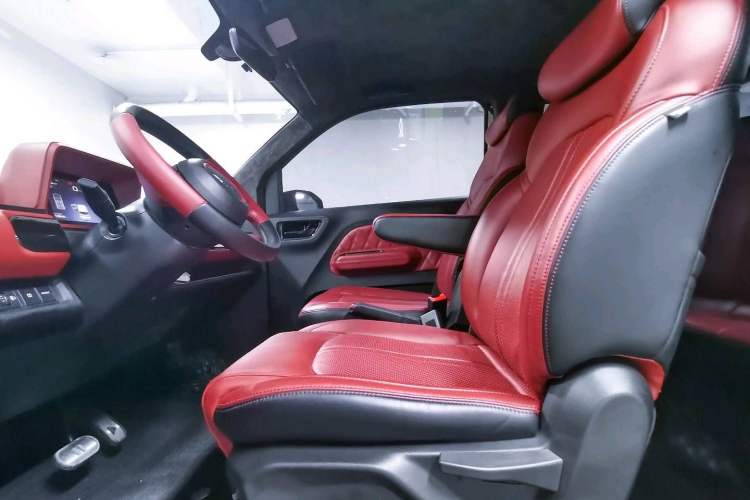 Used Wuling Hongguang MINIEV 2022 GAMEBOY 200km Gaming Edition with Lithium Iron Phosphate
