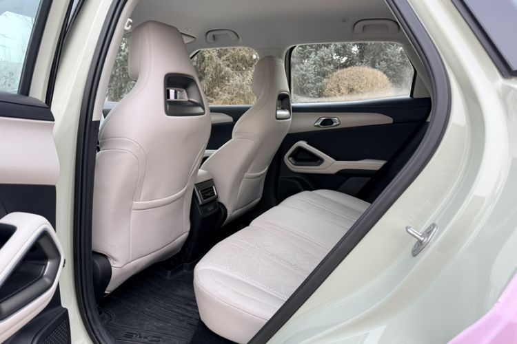 Used BYD Yuan UP 2025 Intelligent Driving Version 401 km Leading Edition