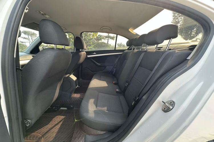 Used Volkswagen Lavida 2018 Classic 1.5L Automatic Fashion Edition China VI Standard