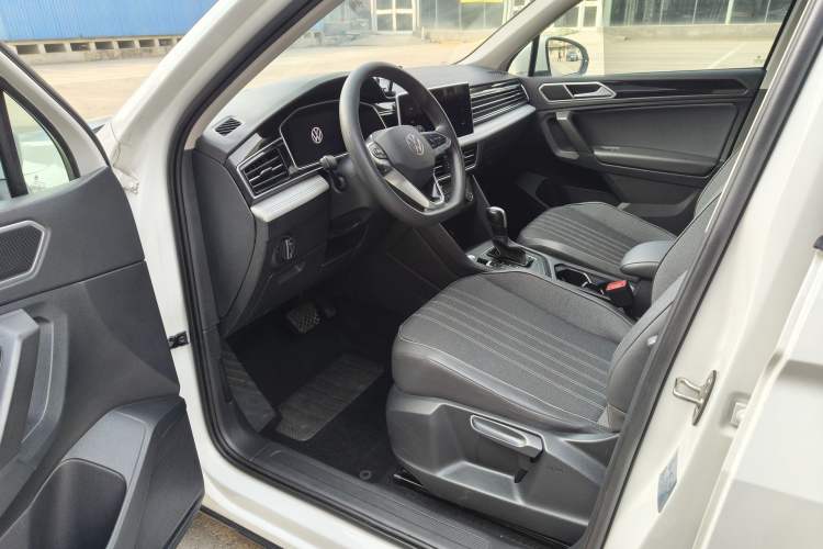 Used Volkswagen Tiguan L 2022 330TSI Automatic Two-Wheel Drive Smart Edition