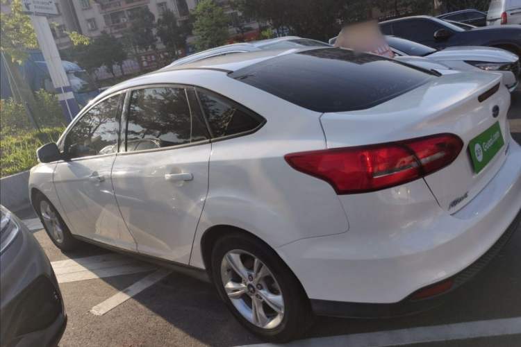 Used Ford Focus 2017 Sedan 1.6L Automatic Comfort Plus SmartDrive Edition
