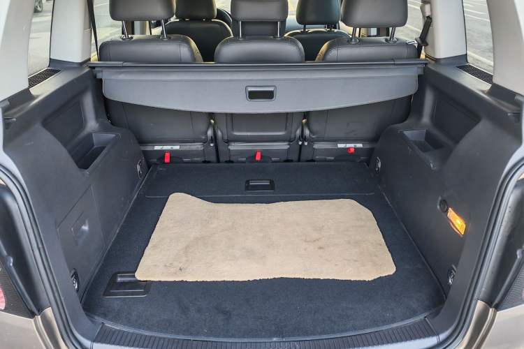 Used Volkswagen Touran 2015 1.4T DSG Comfort Edition 5 Seats