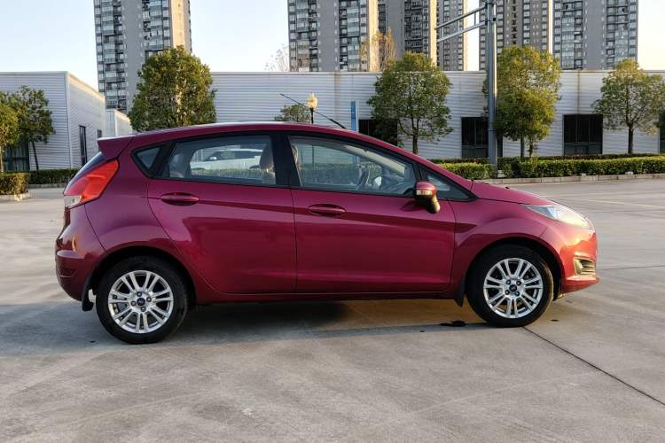 Used Ford Fiesta 2013 Hatchback 1.5L Automatic Fashion Edition
