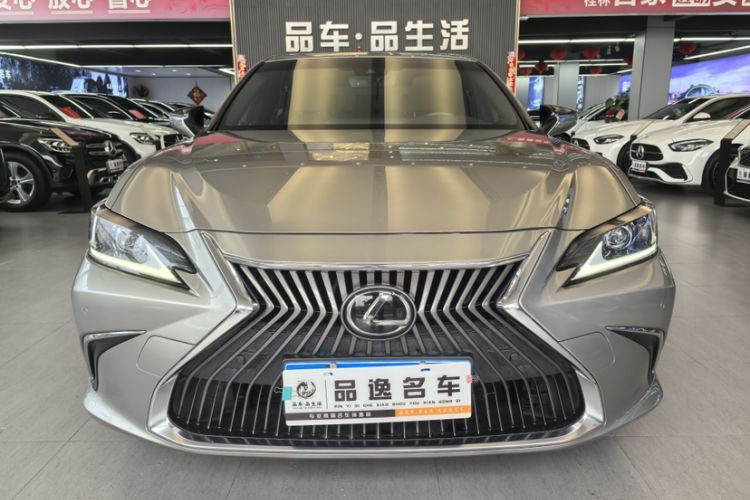 Used Lexus ES 2020 260 Excellence Edition
