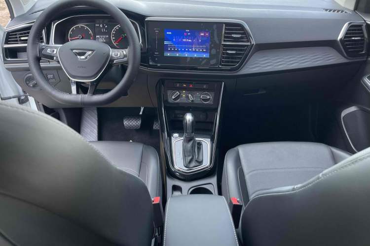 Used Jetta VS5 2022 280TSI Automatic Enjoyment Pro Trim
