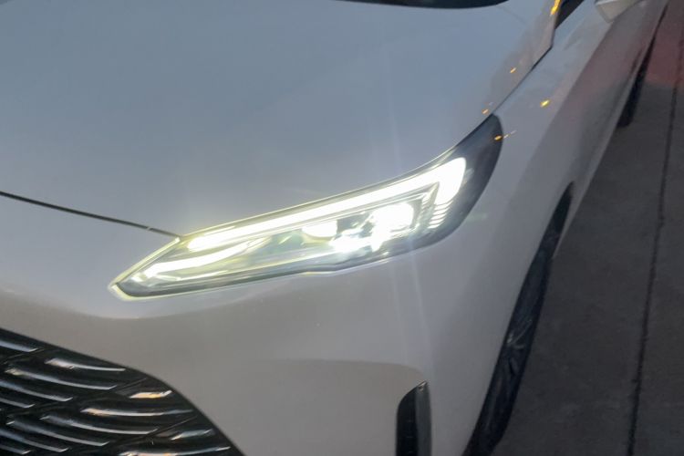 Used Buick GL8 New Energy 2025 Lu Shang Luxury Edition 7-Seater