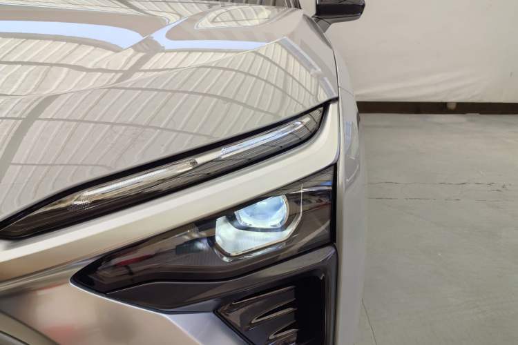 Used Nio ES8 2018 355 km Base Version 7-Seater Edition