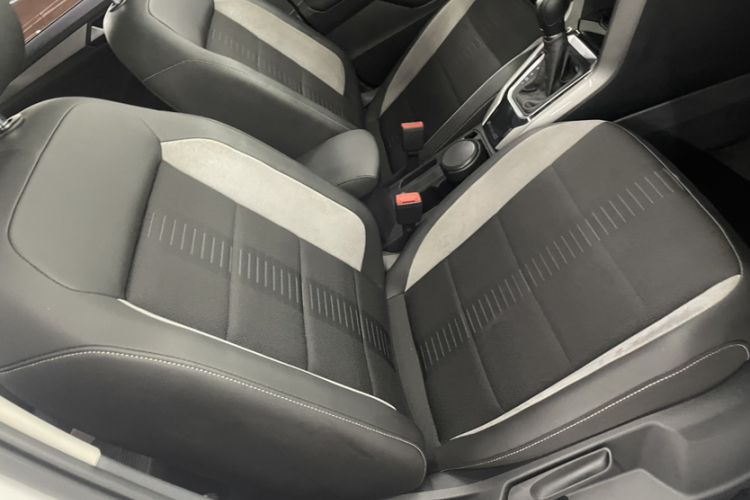 Used Volkswagen T-ROC 2018 230TSI DSG Two-Wheel Drive Advanced Version China V Standard
