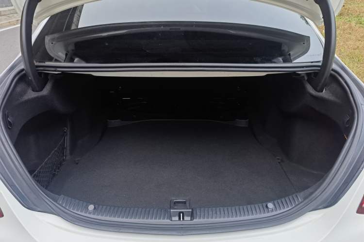 Used Mercedes-Benz C-Class 2016 C 200 L Sport Edition
