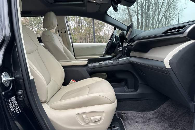 Used Toyota Sienna 2021 2.5L Hybrid Premium Edition