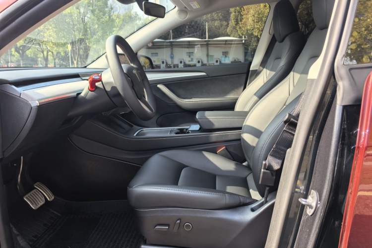 Used Tesla Model Y 2024 Long-Range All-Wheel-Drive Version