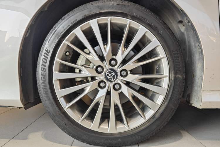 Used Toyota Camry 2019 Dual-Engine 2.5 HG Luxury Edition China VI Standard