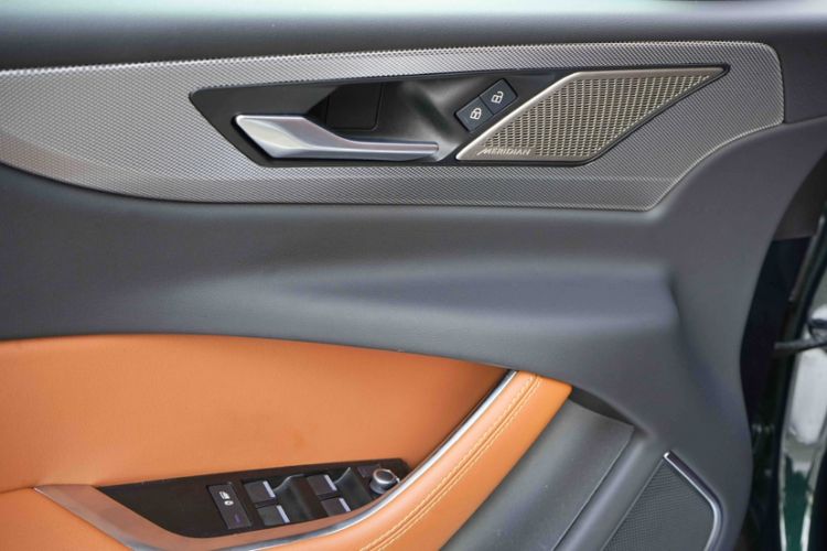 Used Jaguar XEL 2024 2.0T 250 PS R-DYNAMIC S Advanced Sport Edition
