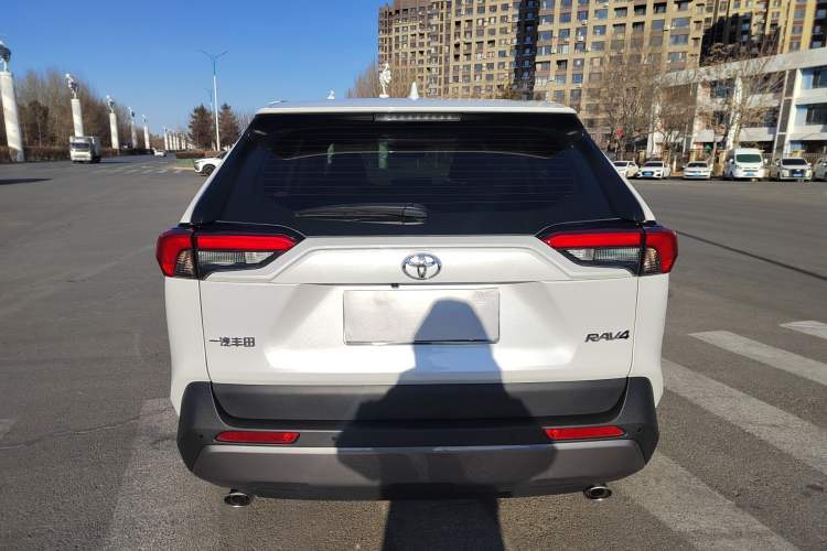 Used Toyota RAV4 2022 2.0L CVT Two-Wheel Drive Fashion Edition
