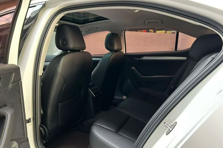 Used Skoda Superb 2016 TSI280 DSG Advanced Edition
