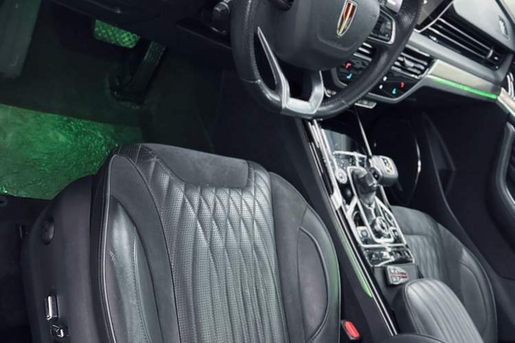 Used Hongqi HS5 2022 Revised Version 2.0T Smart Connect Flagship Edition
