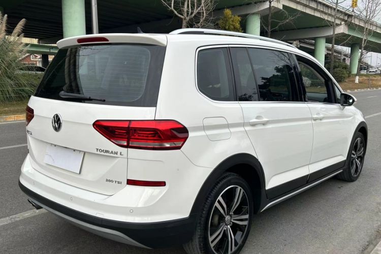 Used Volkswagen Touran 2021 Volkswagen Touran L 280TSI DSG Boundary Edition 7-Seater