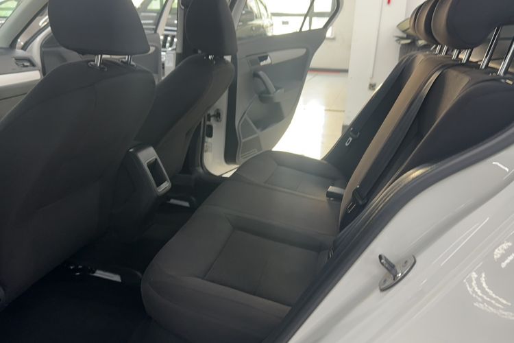 Used Volkswagen Lavida 2013 Revised Classic 1.6L Automatic Fashion Edition