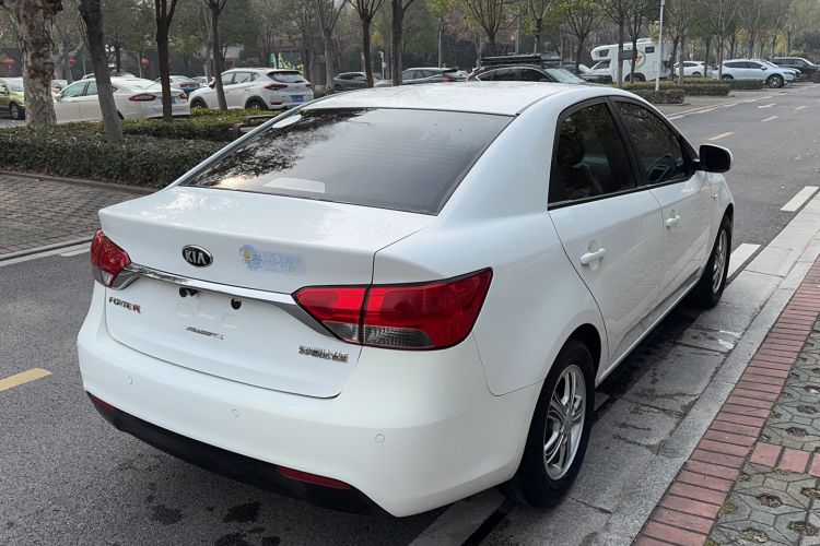 Used Kia Forte 2014 1.6L MT GL
