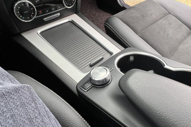 Used Mercedes-Benz GLK-Class 2015 GLK 260 4MATIC Fashion Edition Ultimate Version
