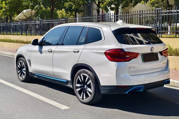 Used BMW iX3 2021 Updated Leading Edition

