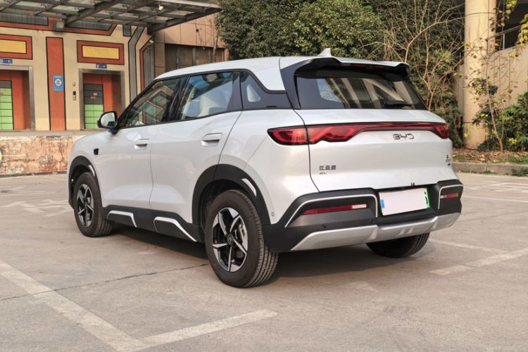 Used BYD Yuan UP 2025 Intelligent Driving Version 401 km Leading Edition
