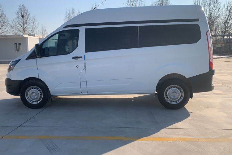 Used Ford Transit 2019 2.0T Diesel Multi-Purpose Commercial Vehicle Mid-Drive Mid-Roof 6-Seater China VI Standard