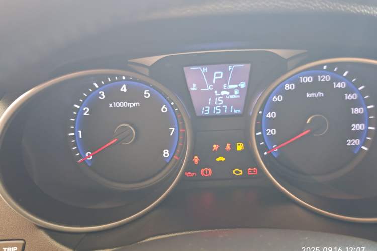 Used Hyundai ix35 2015 2.0L Automatic 2WD Smart Type China IV
