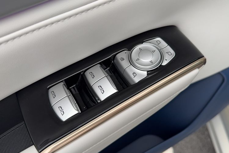 Used Buick GL8 New Energy 2024 Lu Zun Luxury Edition 7-Seater
