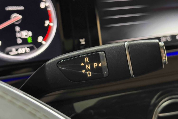 Used Mercedes-Benz S-Class 2014 S 320 L Business Model