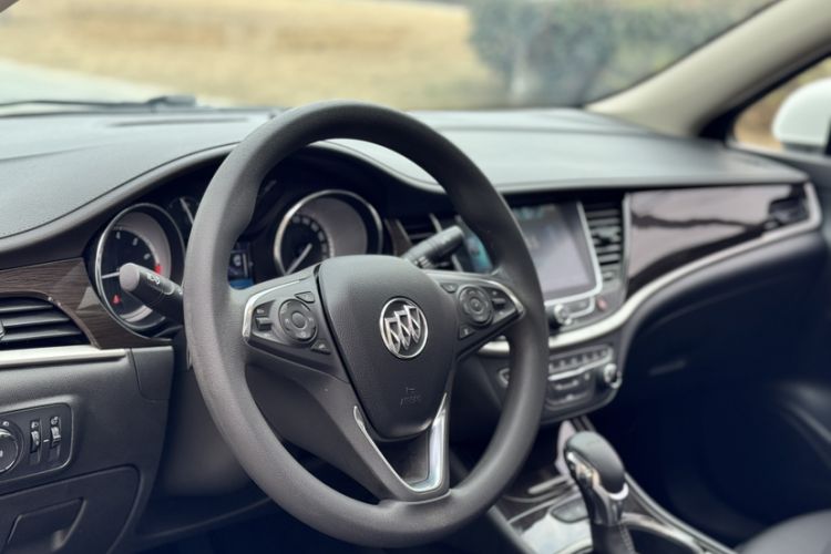 Used Buick Verano 2018 Sedan 20T Dual-Clutch Elite Model