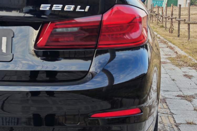 Used BMW 5 Series 2018 528Li Launch Special Edition
