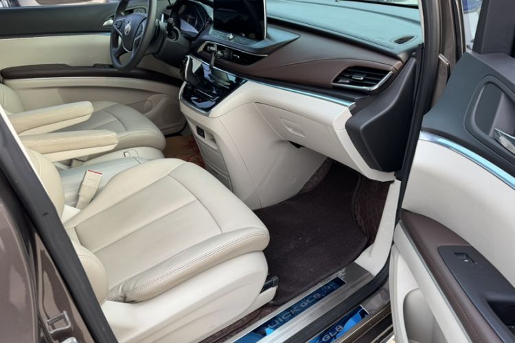 Used Buick GL8 2023 Land Executive Class Smart Enjoyment Model
