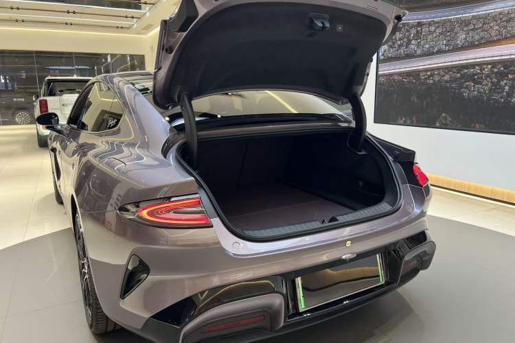 Used  SU7 2024 Rear-Drive Long-Range Intelligent Driving Version