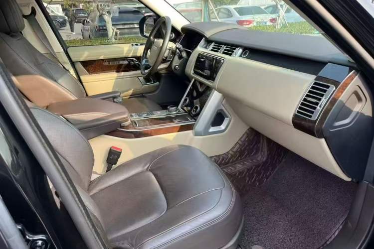 Used Land Rover Range Rover 2020 3.0 L6 Long-Wheelbase Legacy
