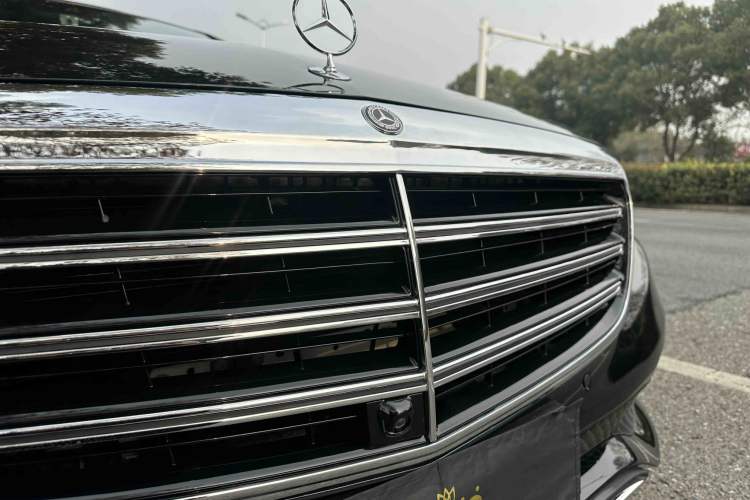 Used Mercedes-Benz E-Class 2017 E 300 L Sport Luxury Edition