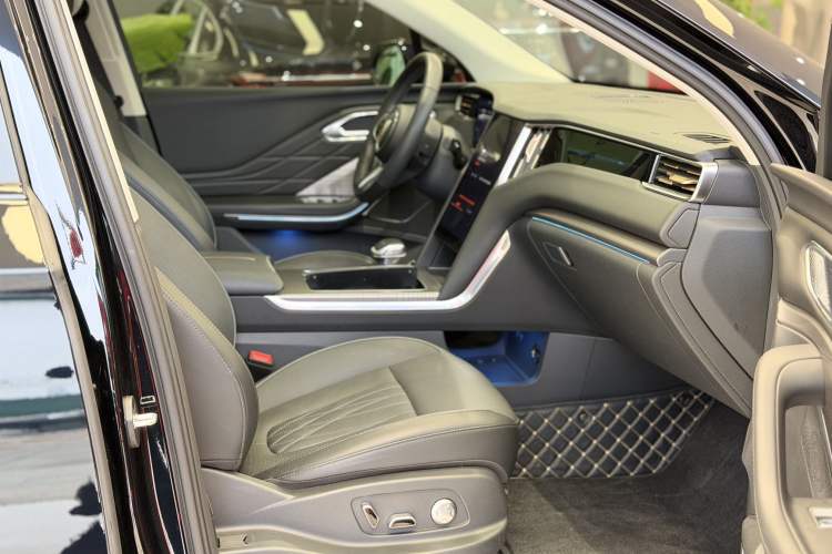 Used Hongqi HS7 PHEV 2024 2.0T PHEV Four-Wheel Drive Flagship Edition 7 Seats